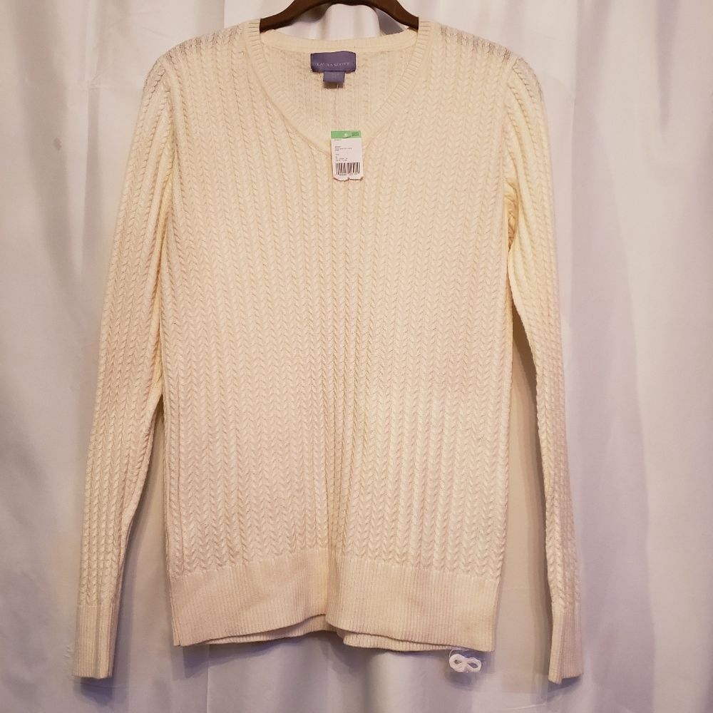 😍NWT Laura Scott Sweater